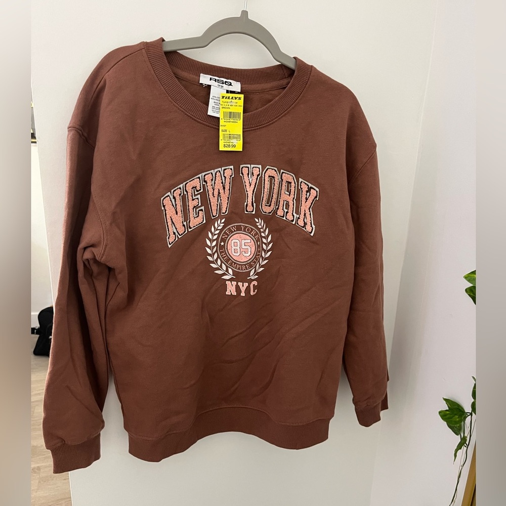long sleeve crewneck brown and pink